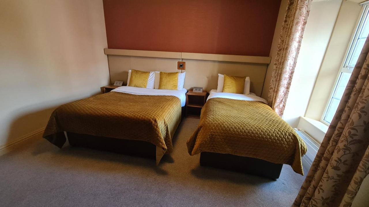 The Farnham Arms Hotel キャヴァン エクステリア 写真