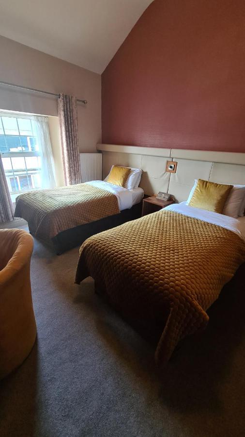 The Farnham Arms Hotel キャヴァン エクステリア 写真