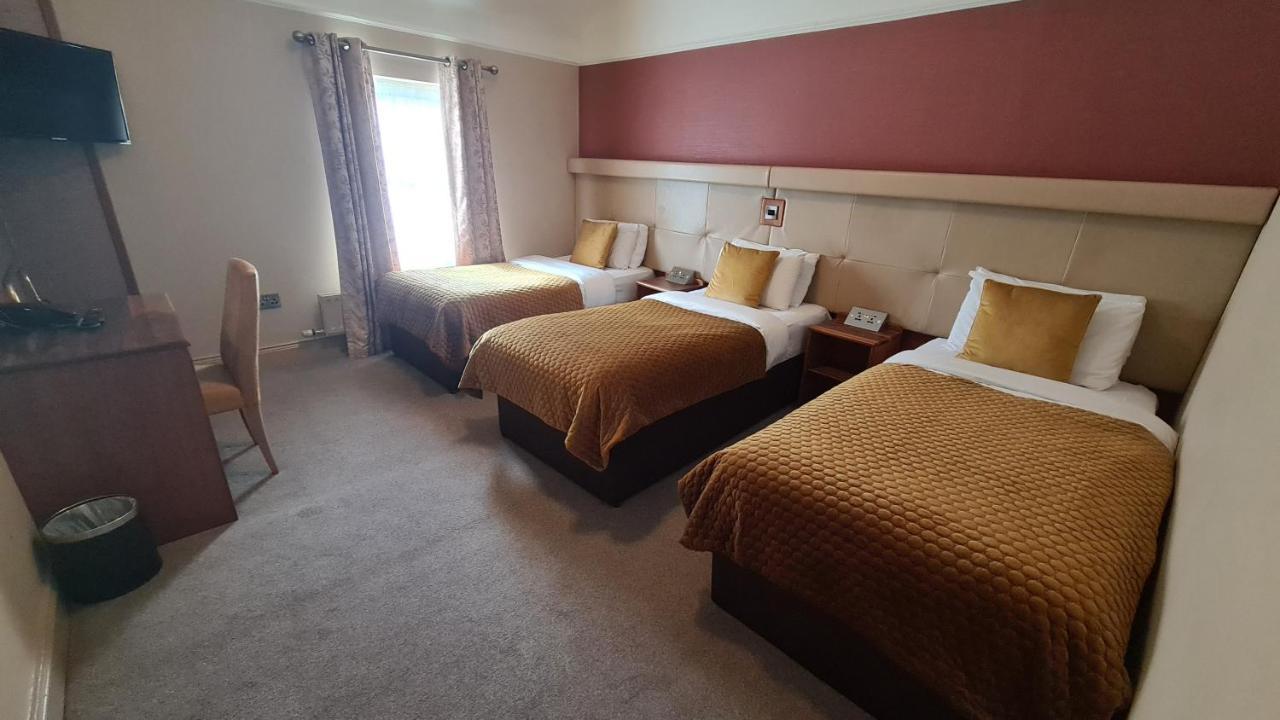 The Farnham Arms Hotel キャヴァン エクステリア 写真