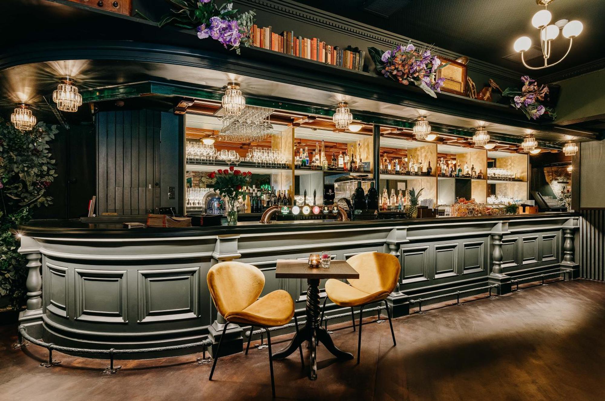 The Farnham Arms Hotel キャヴァン エクステリア 写真